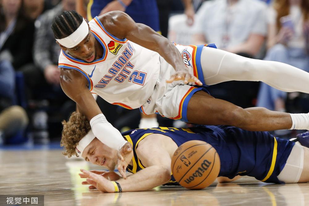 球队通过摆 球队通过摆